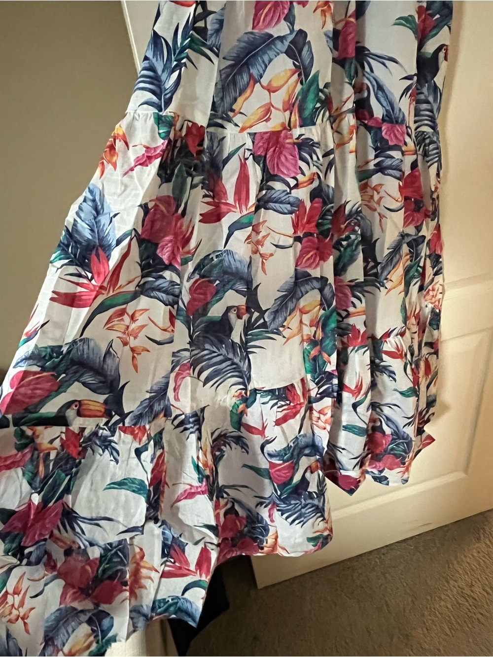 Tori Richard White Maxi Dress with Multicolor Tropical Print Women’s Size Medium - Picture 13 of 15